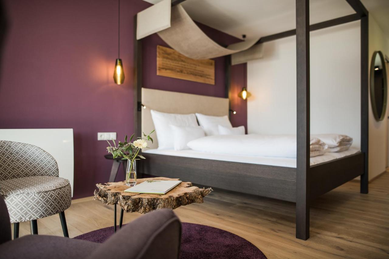 Oliven- & Genusshotel Hirzer Schenna Bagian luar foto