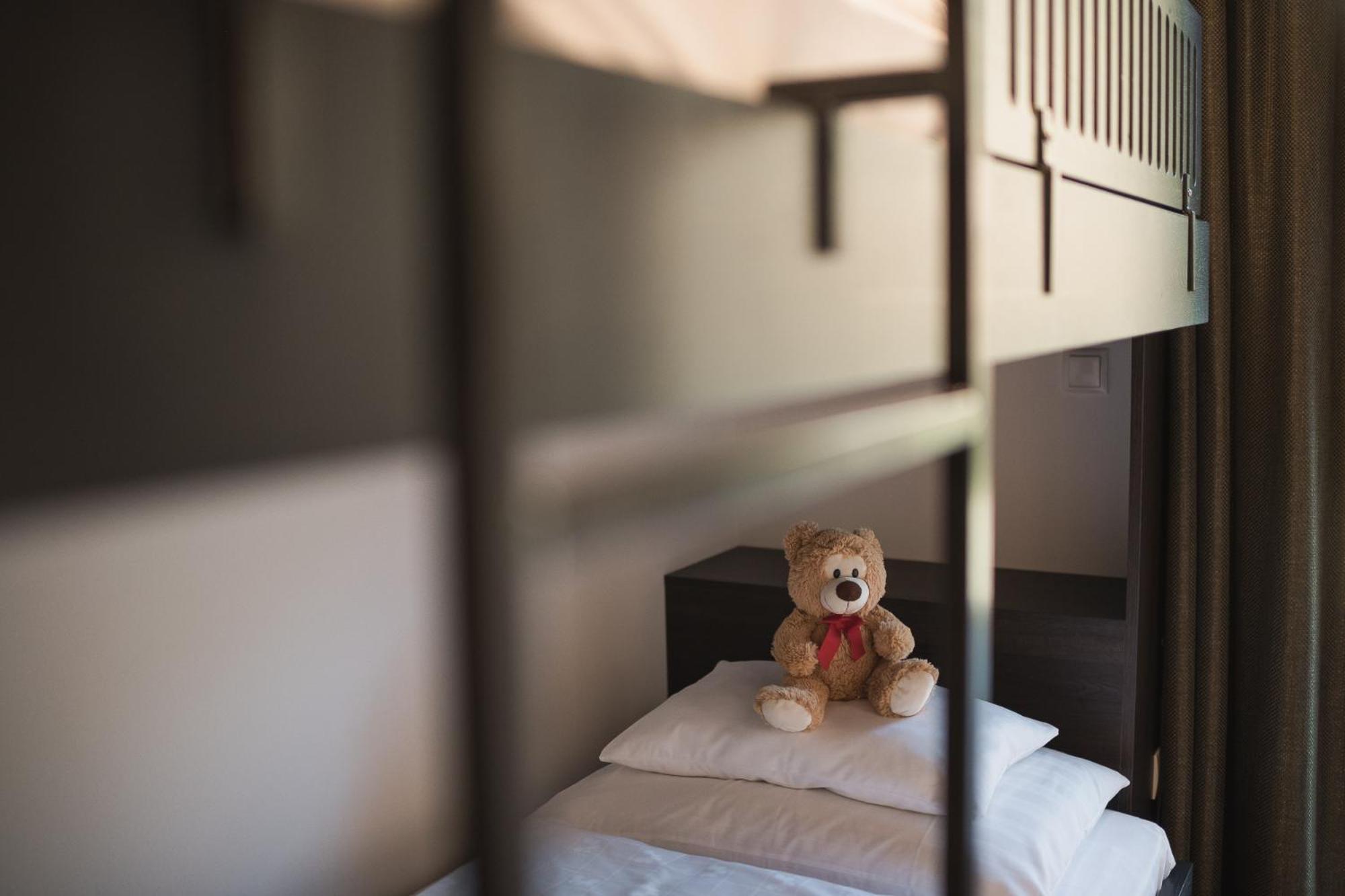Oliven- & Genusshotel Hirzer Schenna Ruang foto