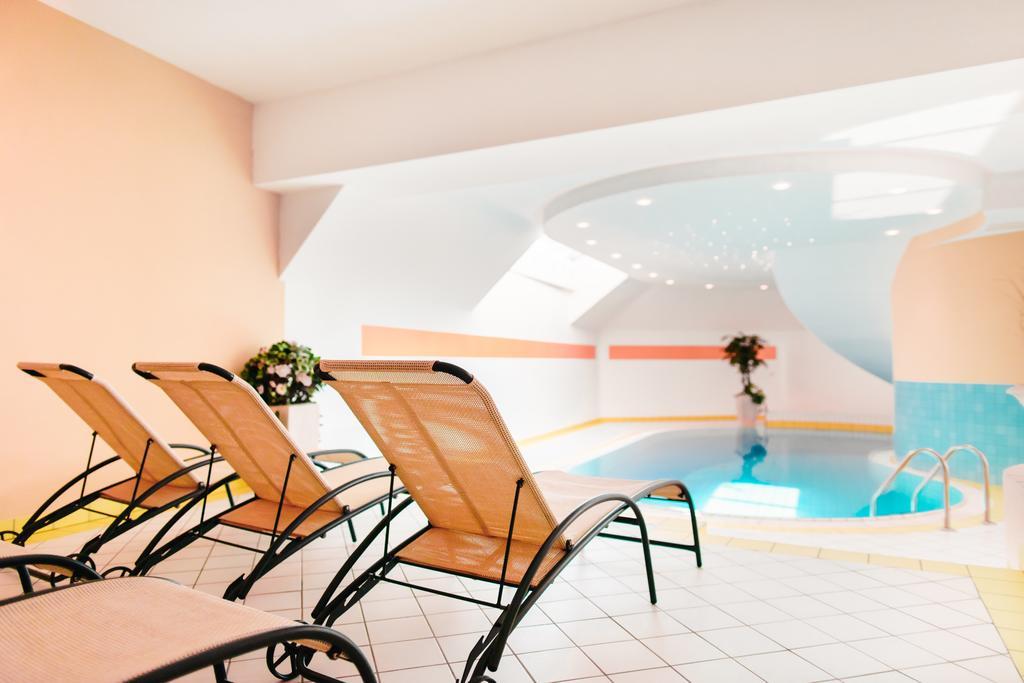 Oliven- & Genusshotel Hirzer Schenna Bagian luar foto