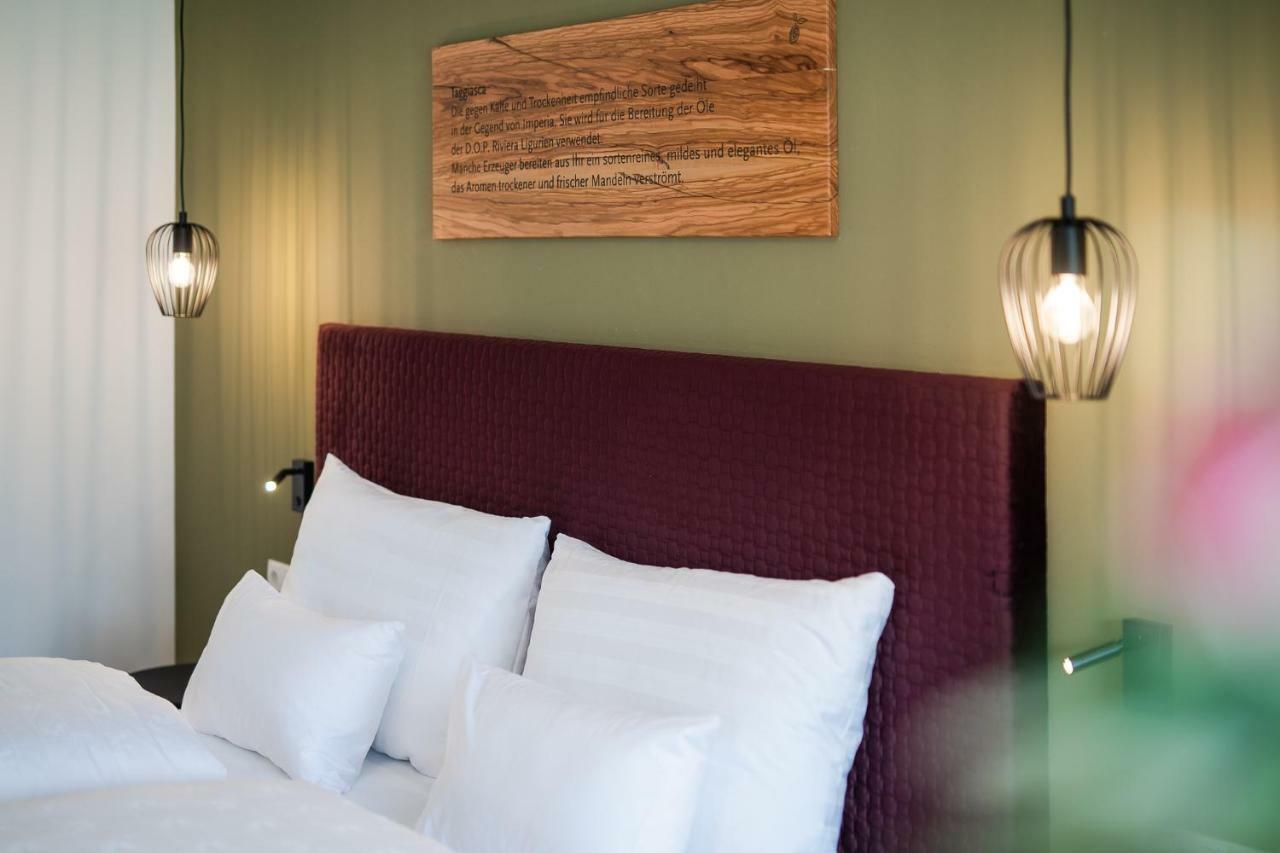 Oliven- & Genusshotel Hirzer Schenna Bagian luar foto