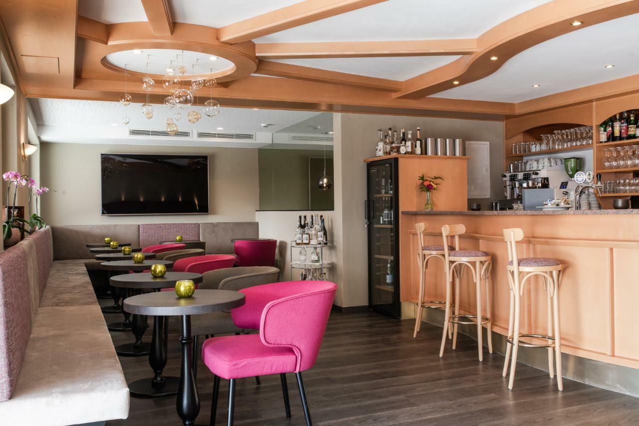 Oliven- & Genusshotel Hirzer Schenna Bagian luar foto