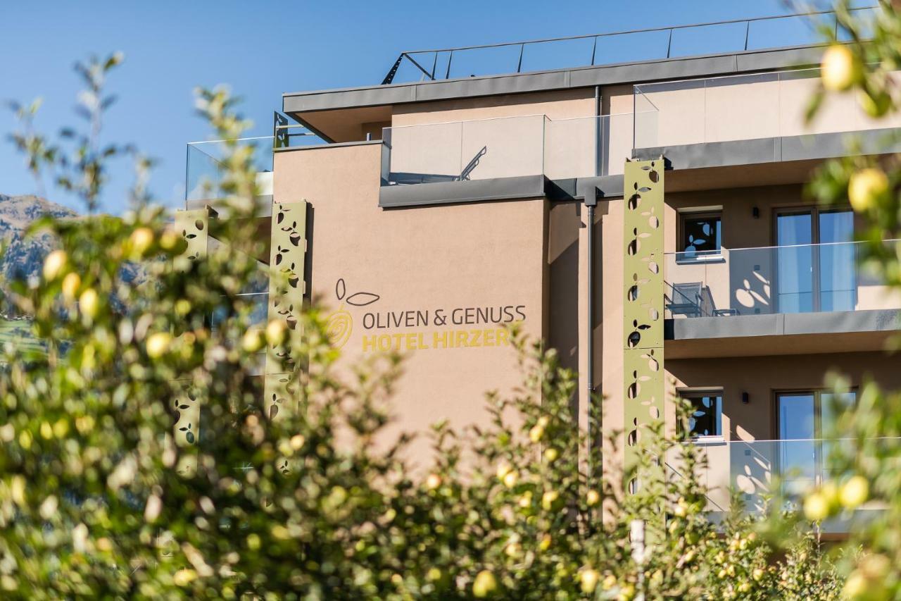 Oliven- & Genusshotel Hirzer Schenna Bagian luar foto